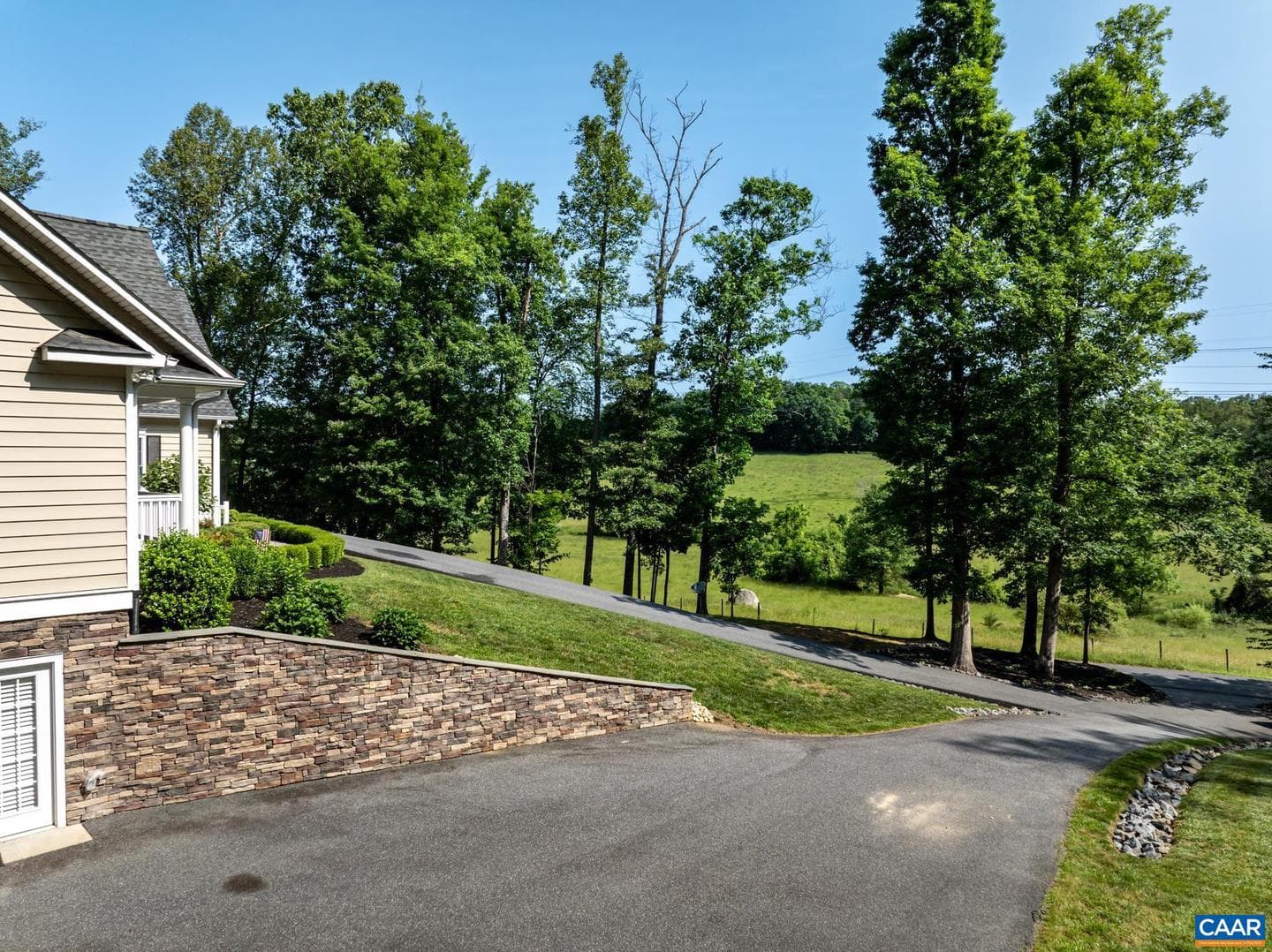 4175 Edge Valley Rd photo 18