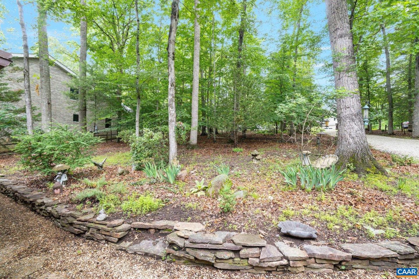 19 Piedmont Ln photo 7