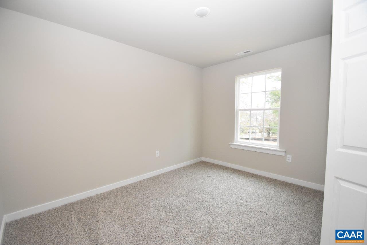 1140 Hanback Rd photo 10