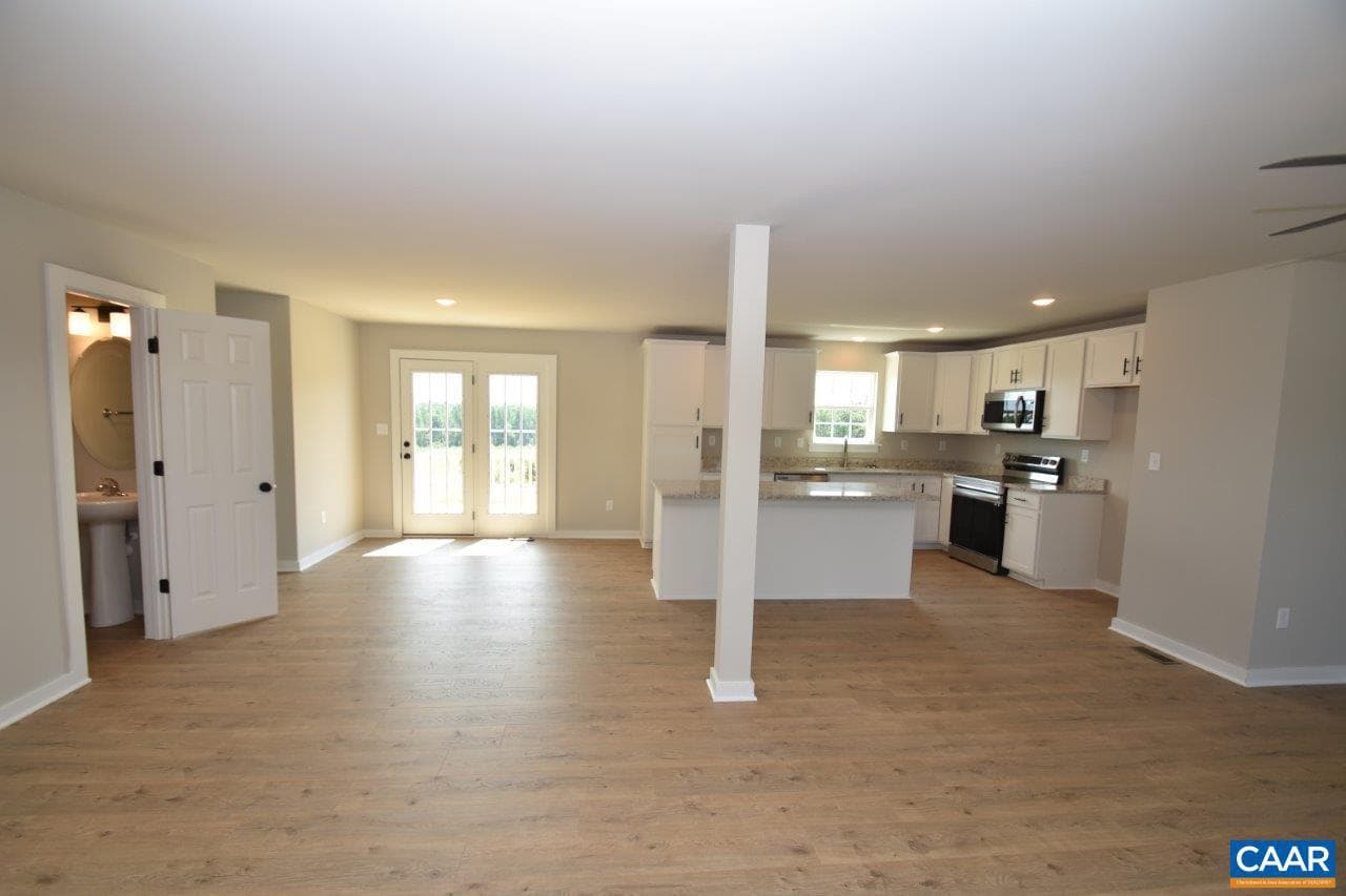 1088 Hanback Rd photo 7