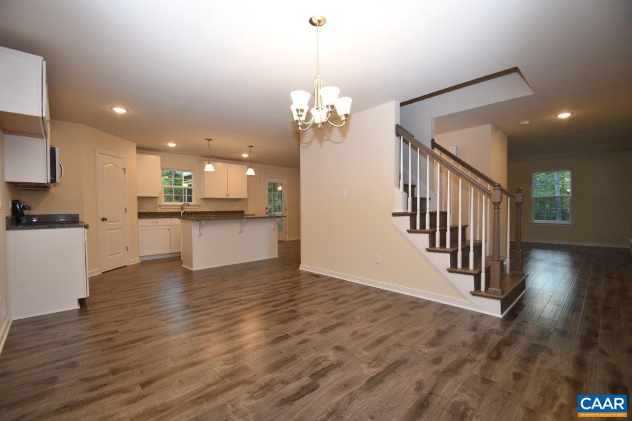 251 Porkchop Ct photo 4