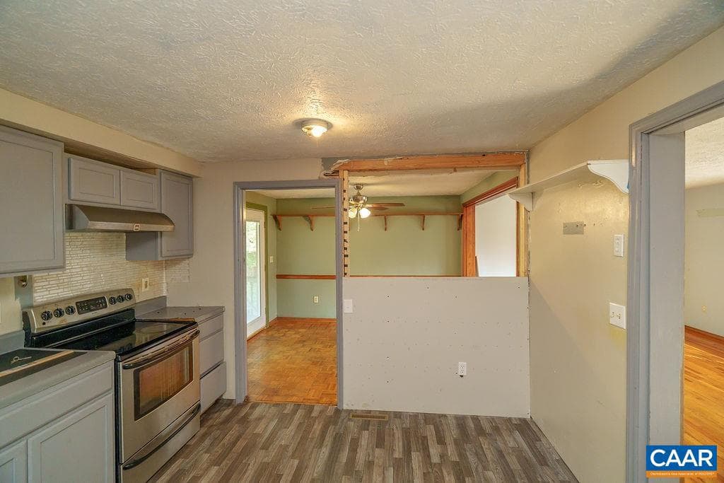1209 Hollands Rd photo 13
