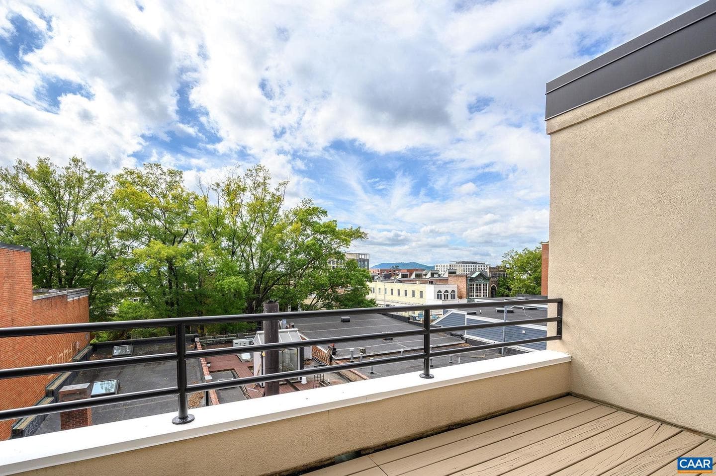 408 E Market St #305 photo 12