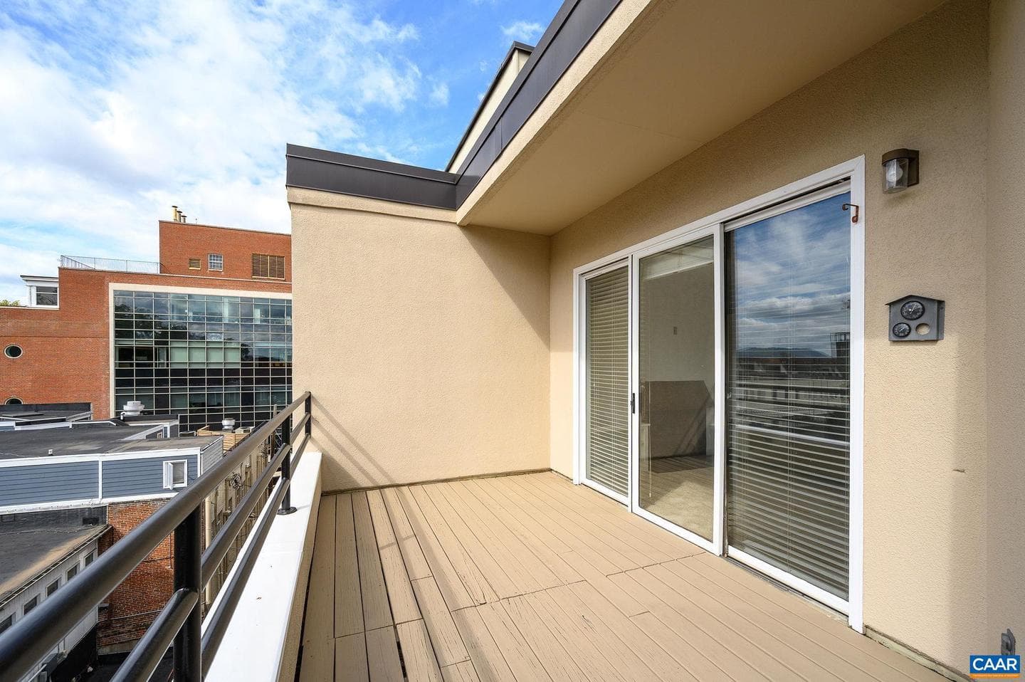 408 E Market St #305 photo 8