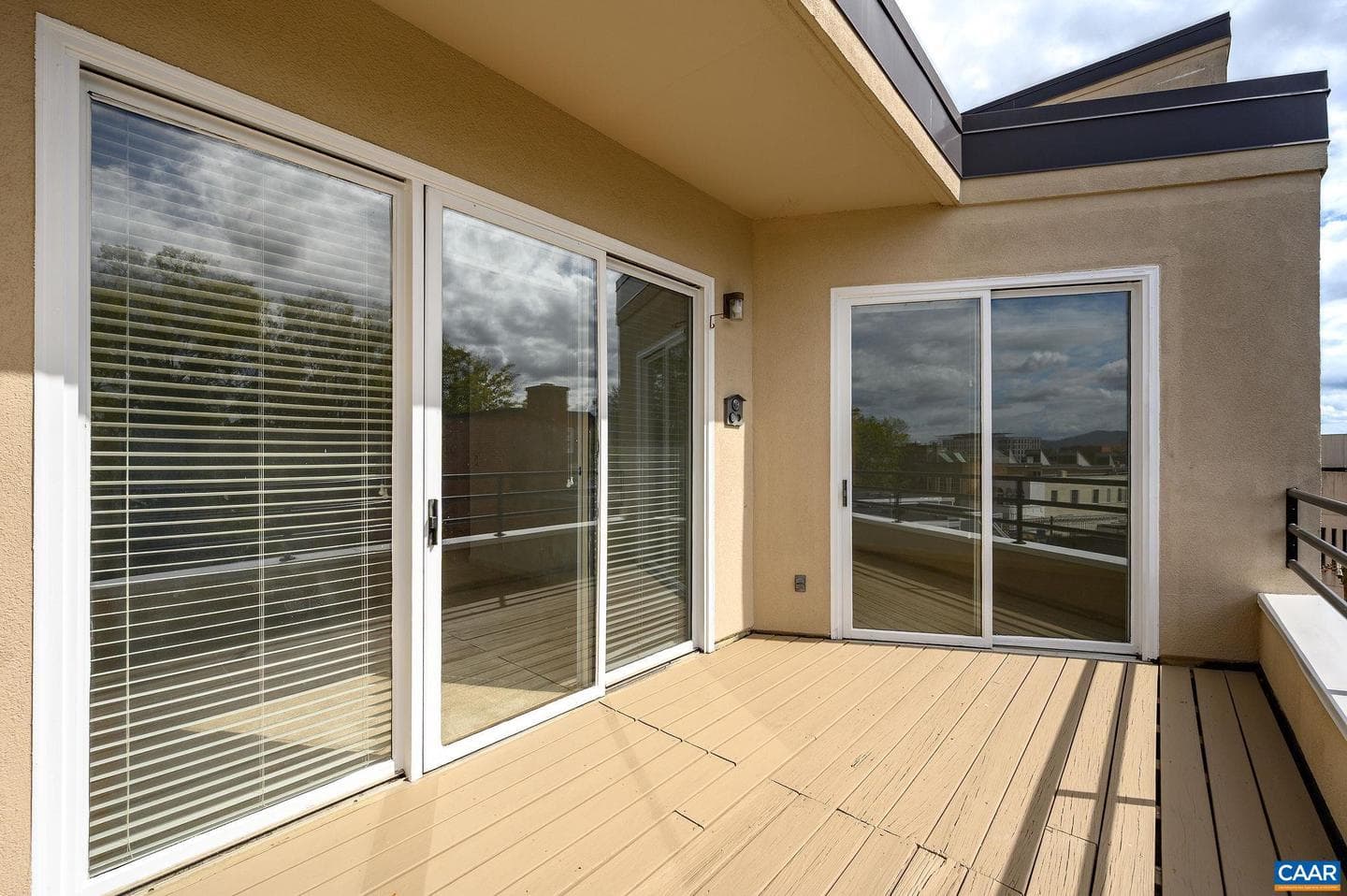 408 E Market St #305 photo 9