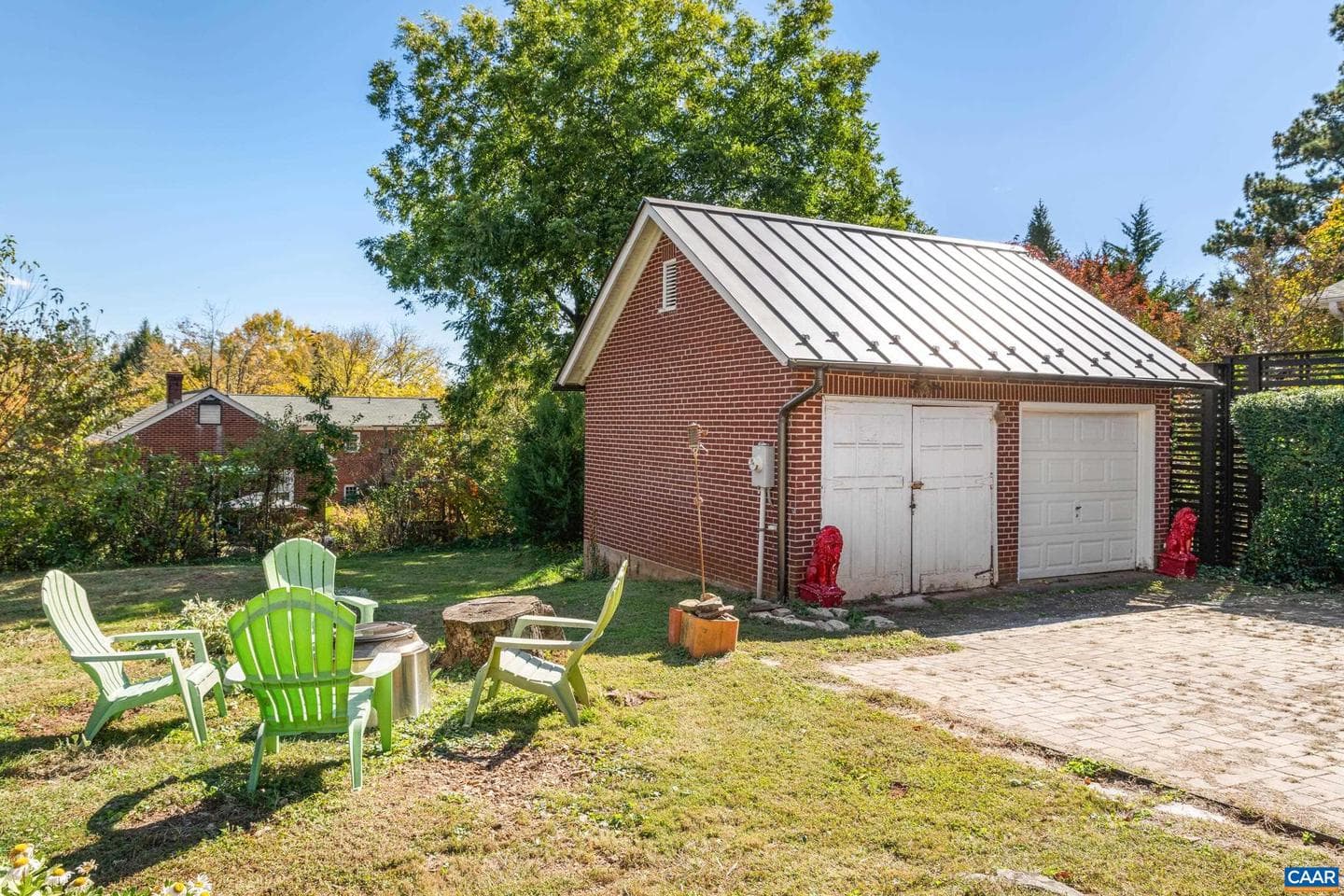 674 Evergreen Ave photo 41