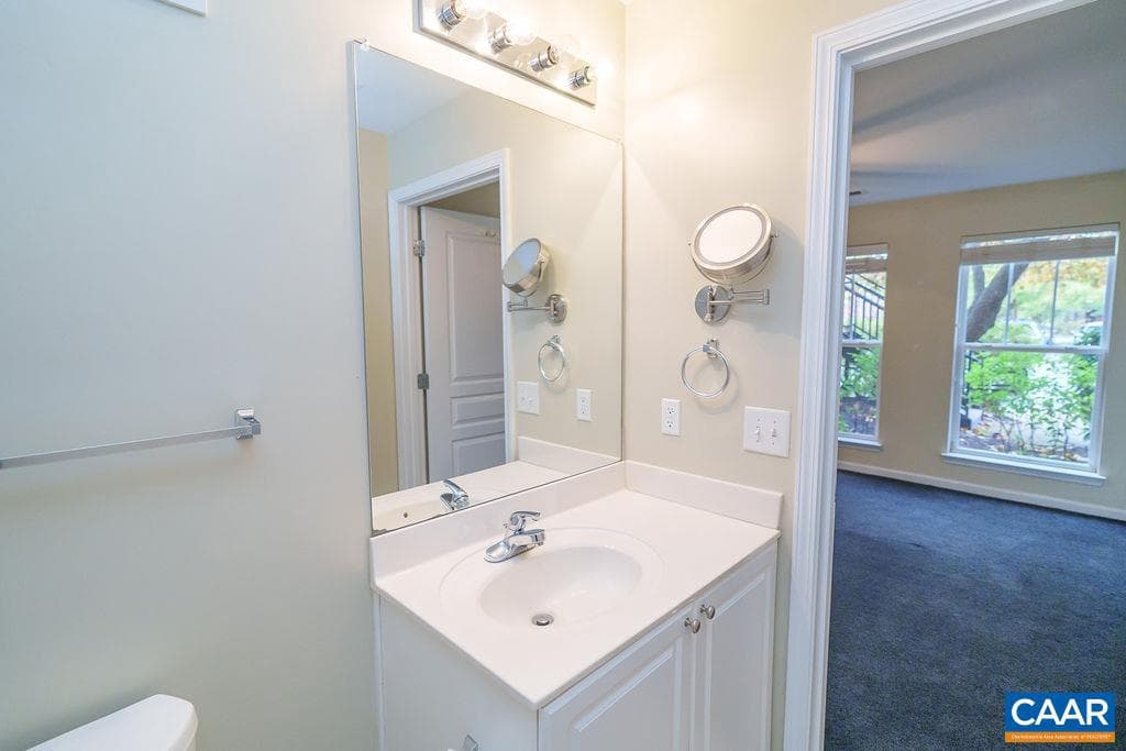 1840 Candlewood Ct #104 photo 18