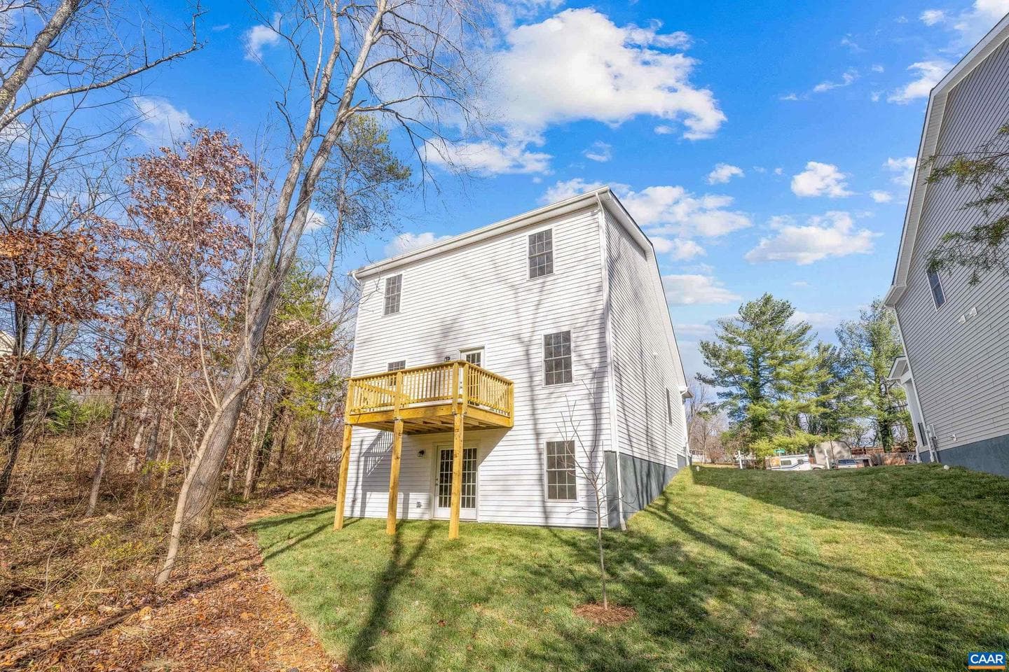 1445 Orchard Dr photo 4