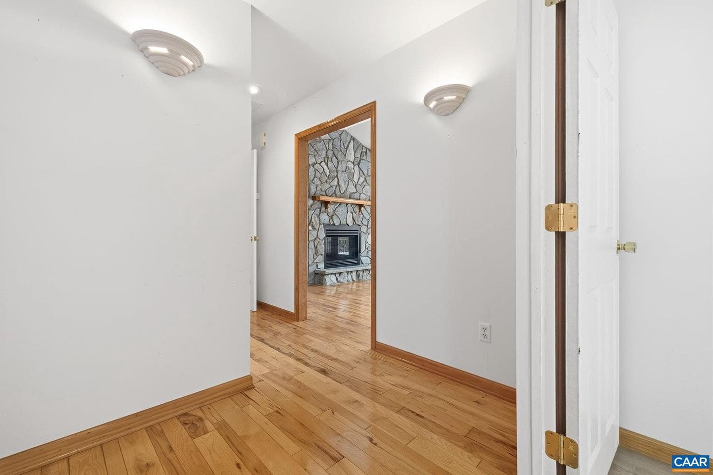 10 Briarwood Rd photo 4