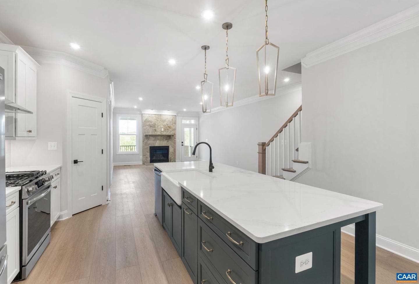 1351 Laconia Ln photo 11