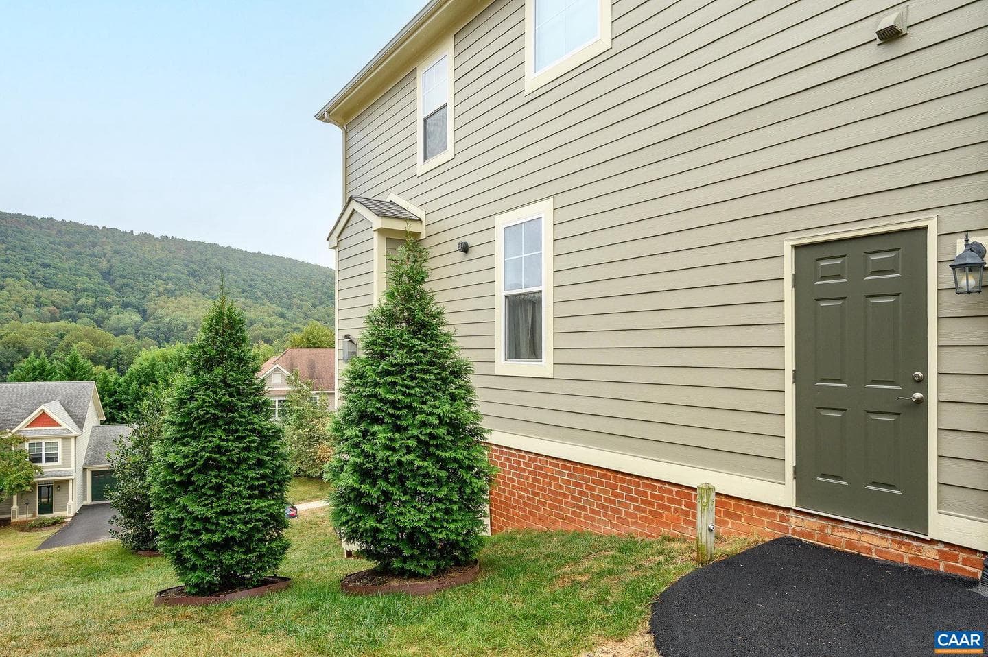 1124 Arden Dr photo 9