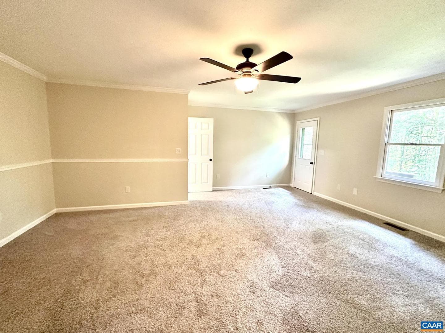 439 Deer Dr photo 22