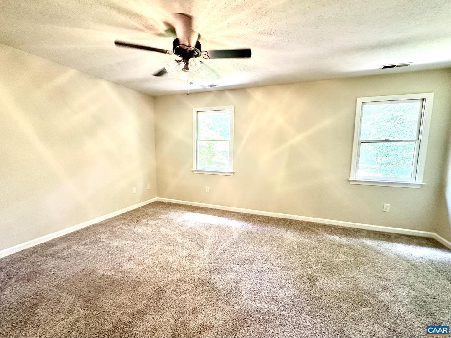 439 Deer Dr photo 27