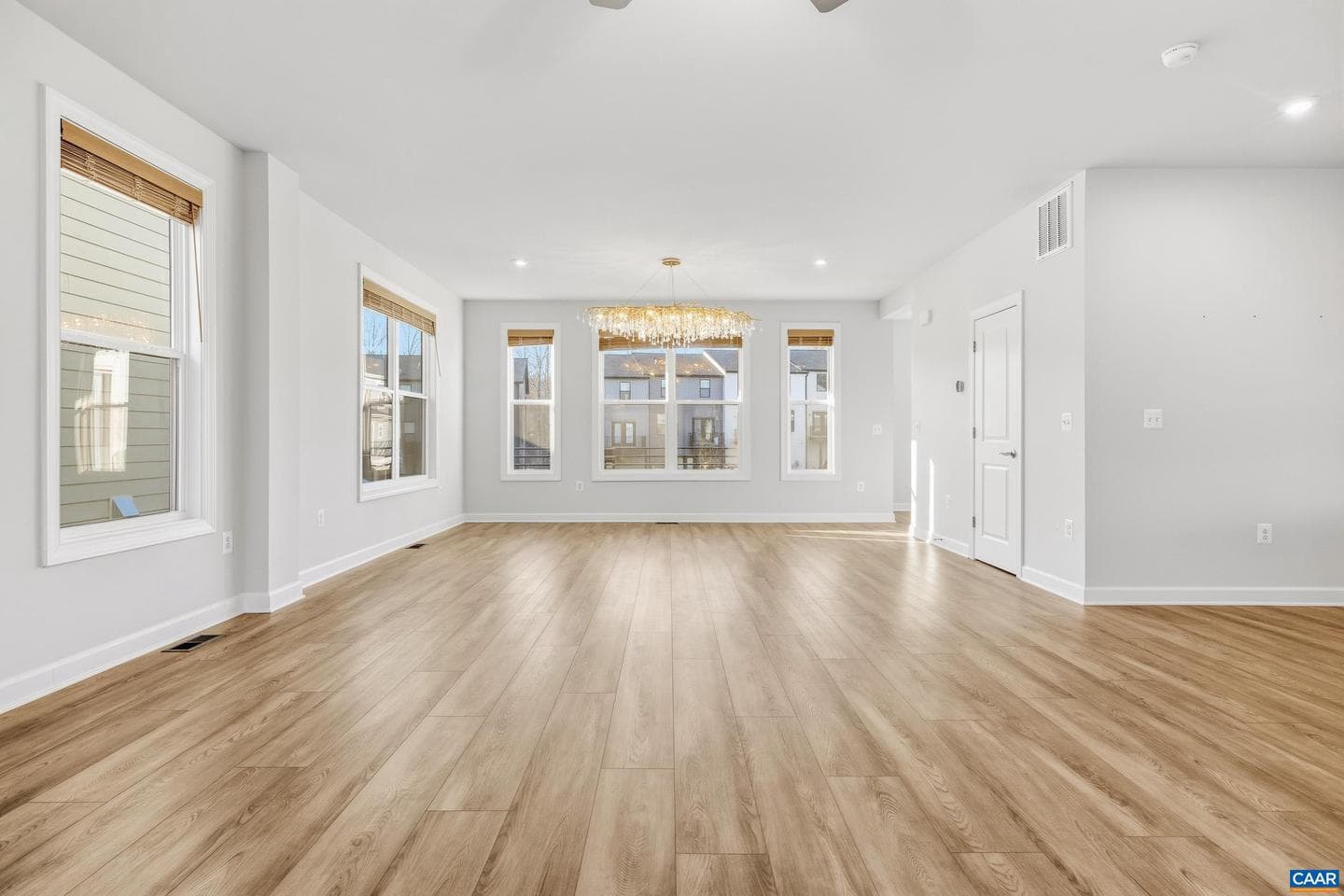 3725 Paradise Park Ln photo 13