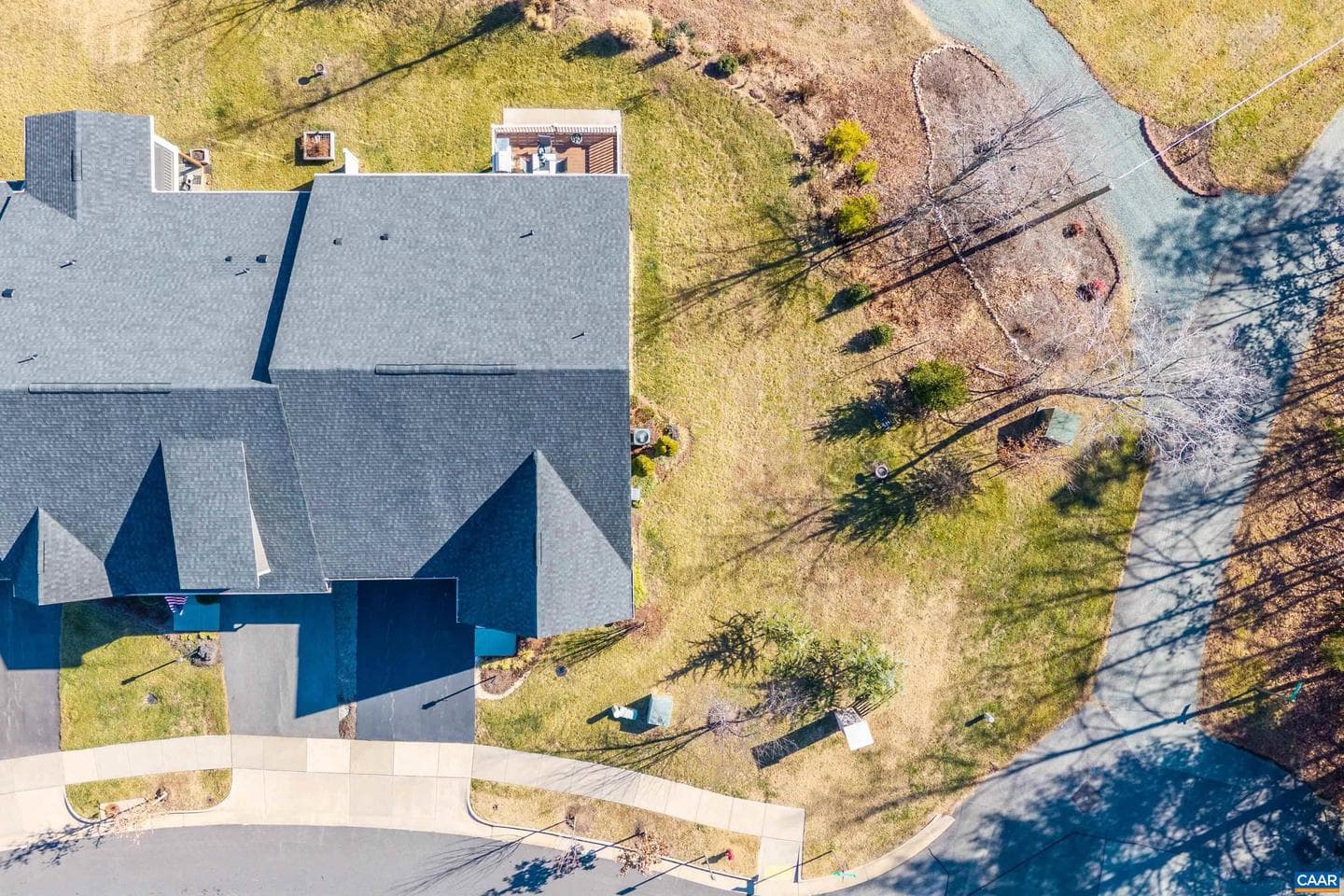 393 Winding Rd photo 4