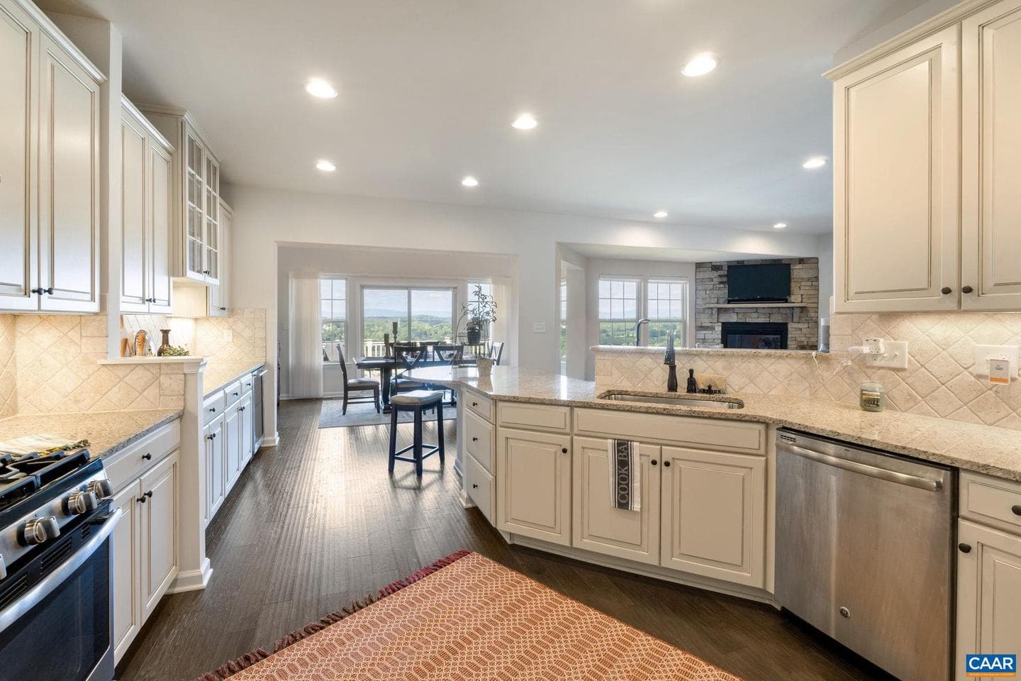 1516 Delphi Ln photo 35