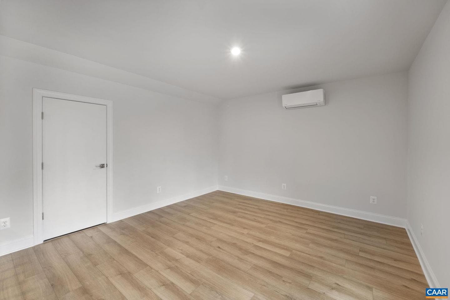 4046 Talen Ln photo 35