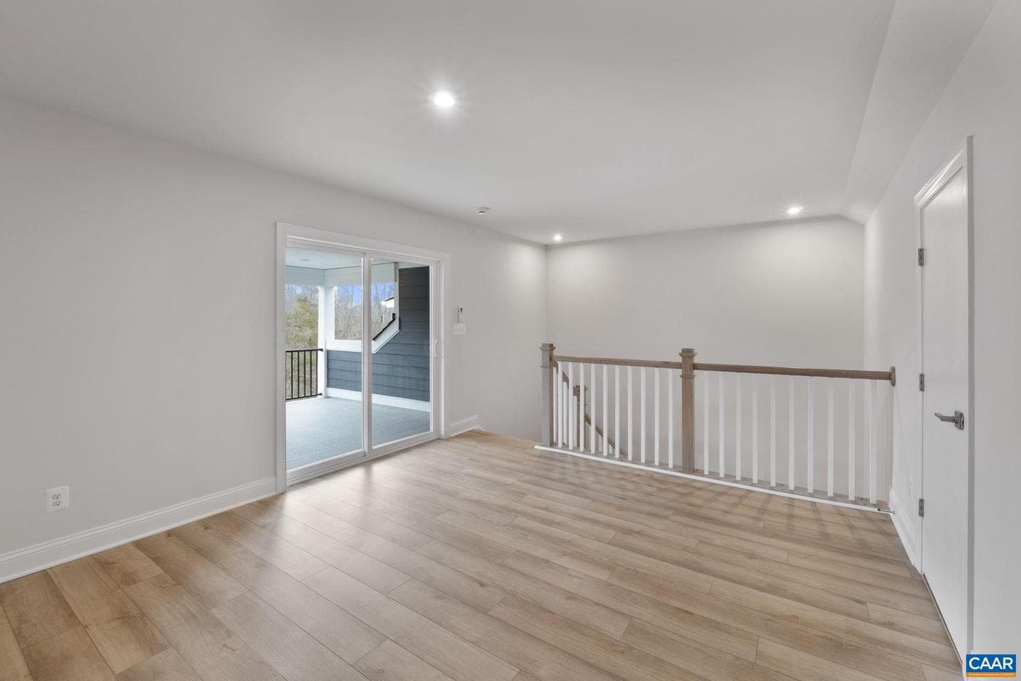 4046 Talen Ln photo 36