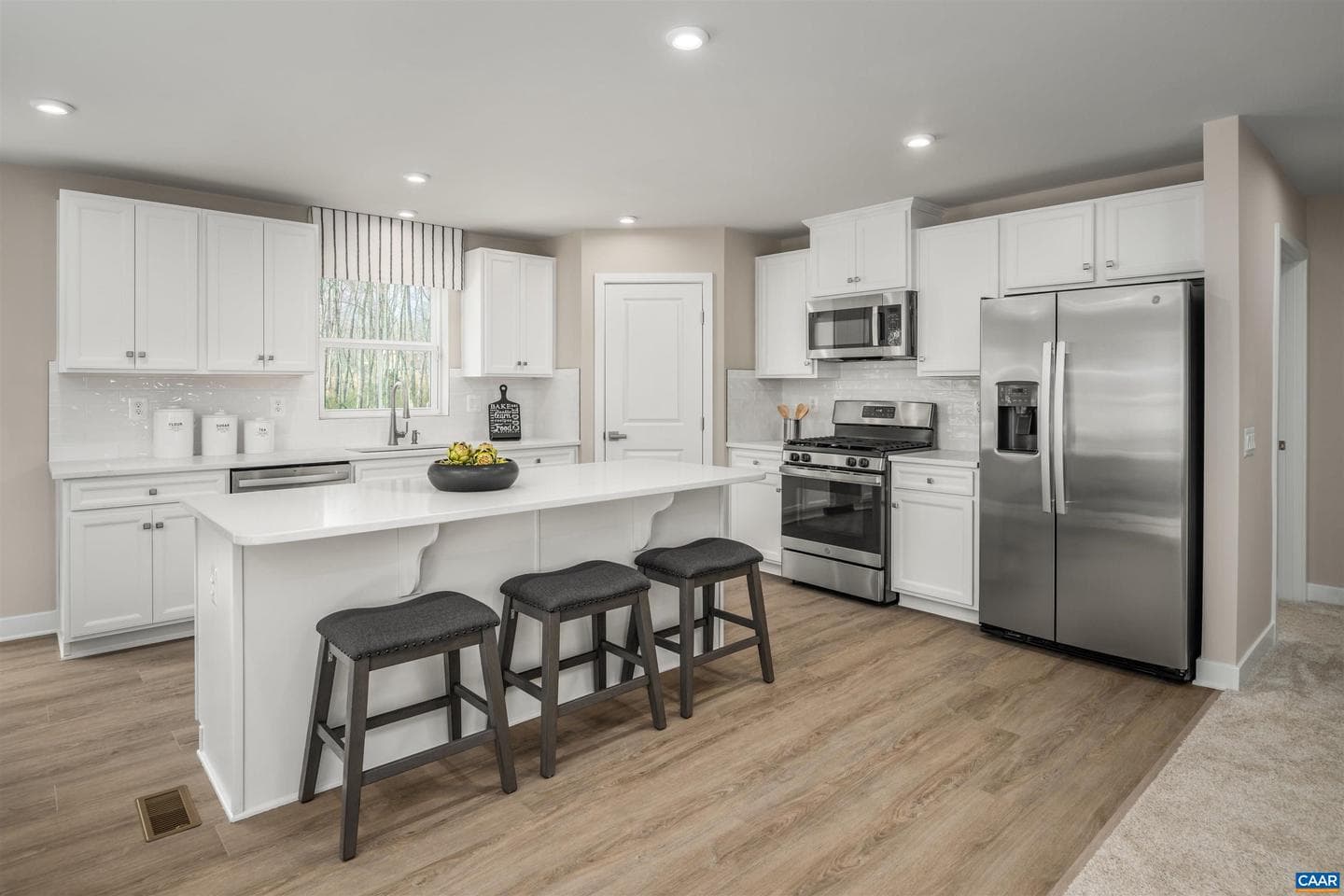 40 Sequoia Dr photo 3