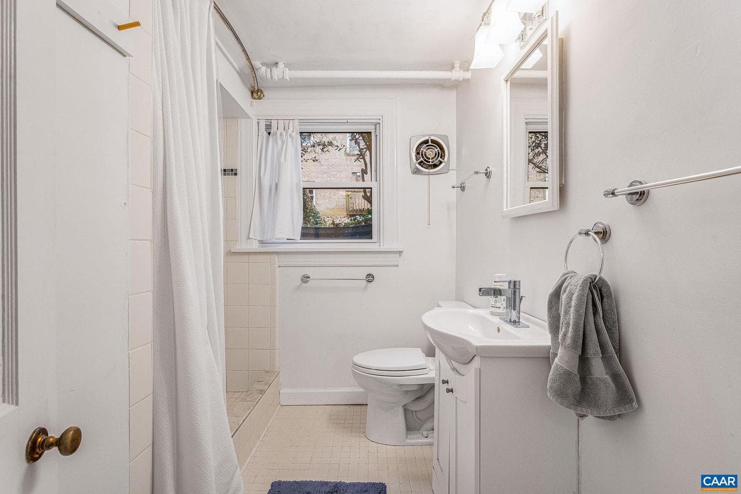 810 Tunlaw Pl photo 34