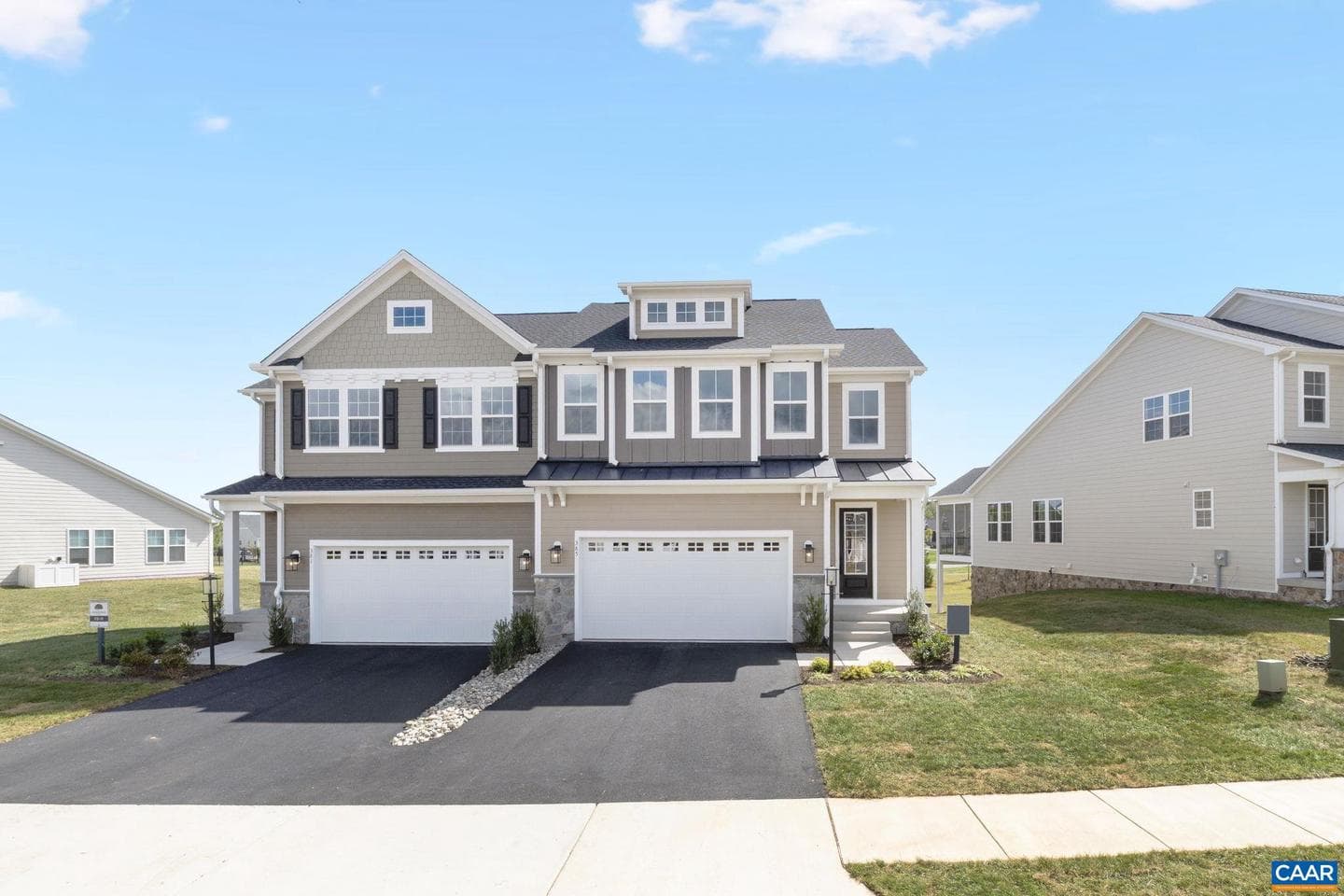 385 Bayberry Ln