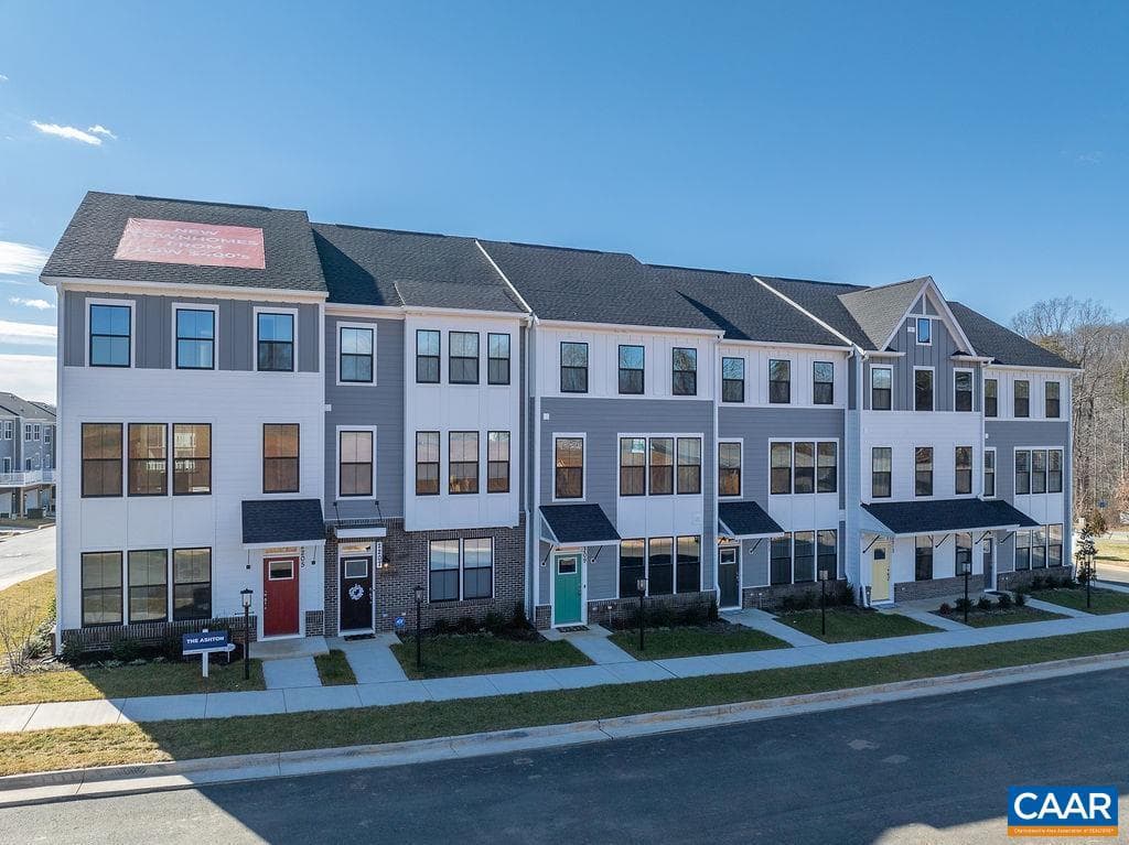 2205 Swallowtail Ln, Charlottesville