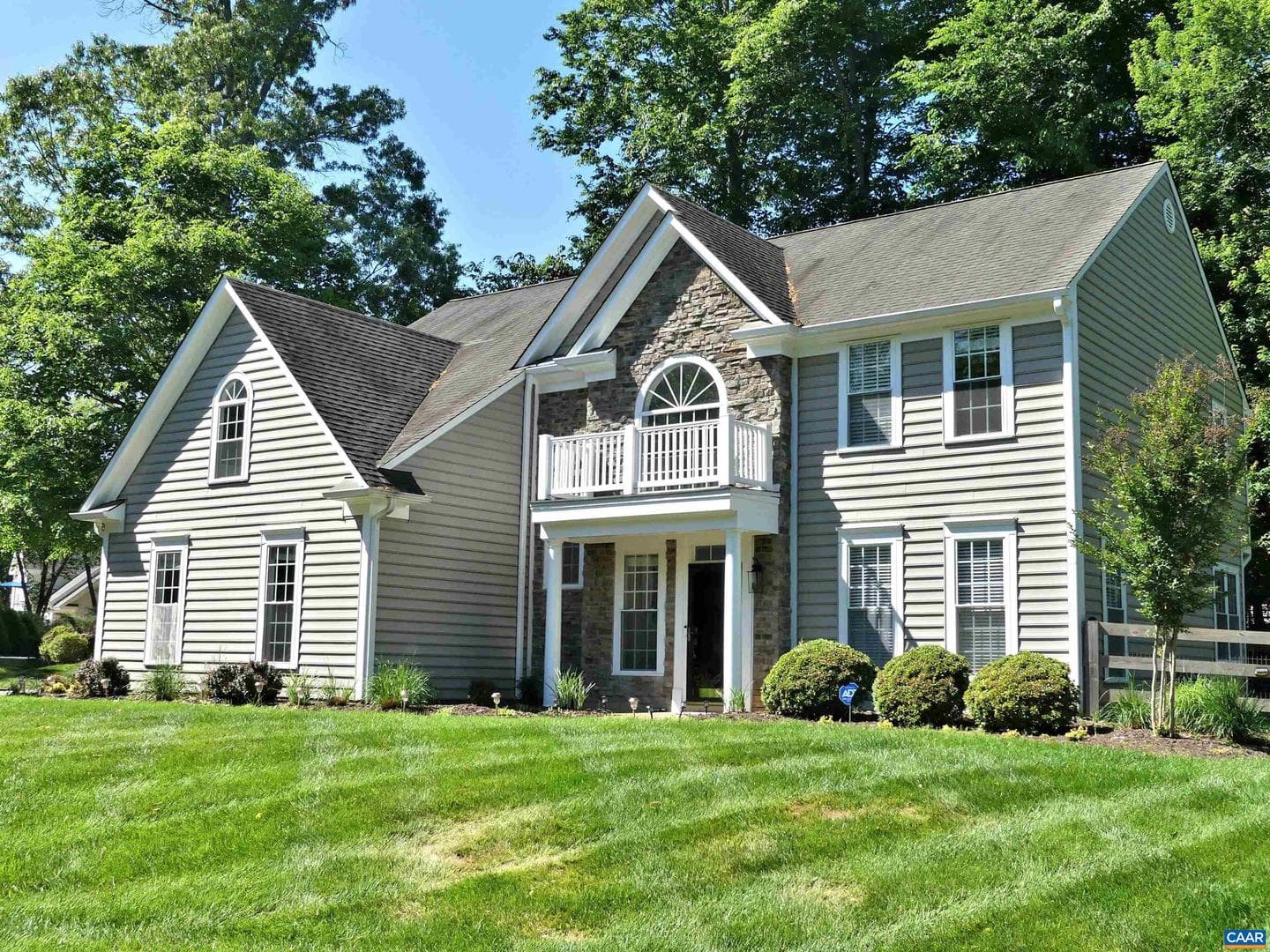 1230 Dunlora Dr, Charlottesville