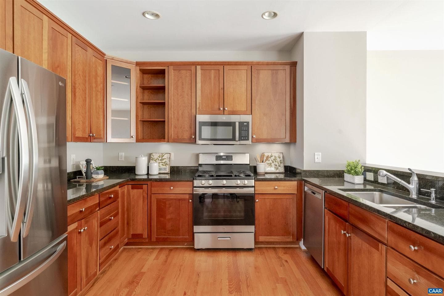 1045 Glenwood Station Ln photo 17
