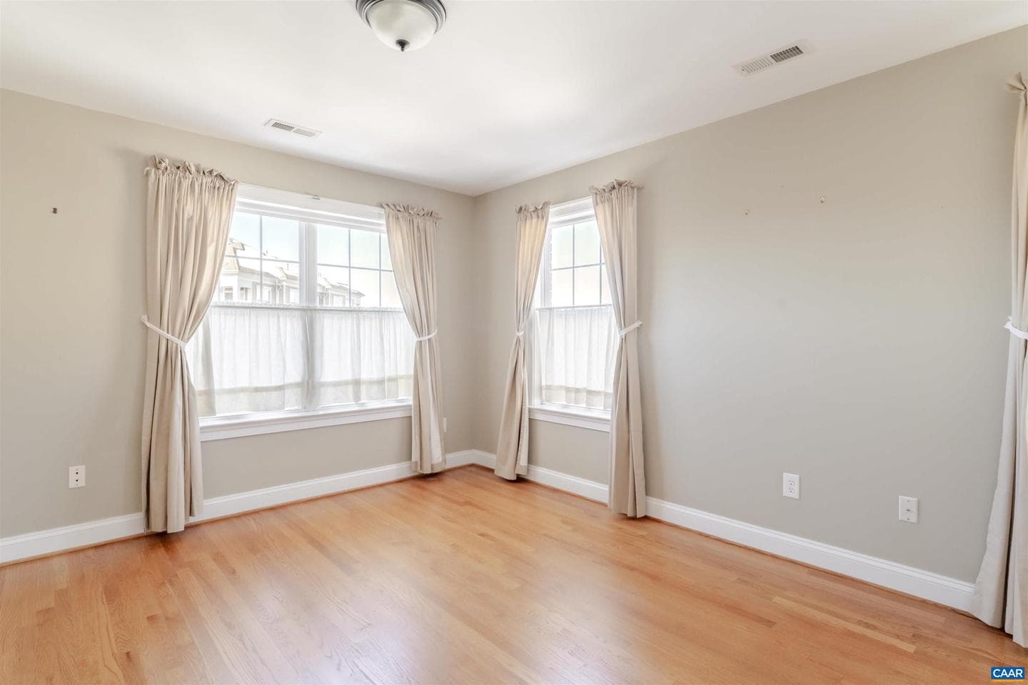 1045 Glenwood Station Ln photo 26