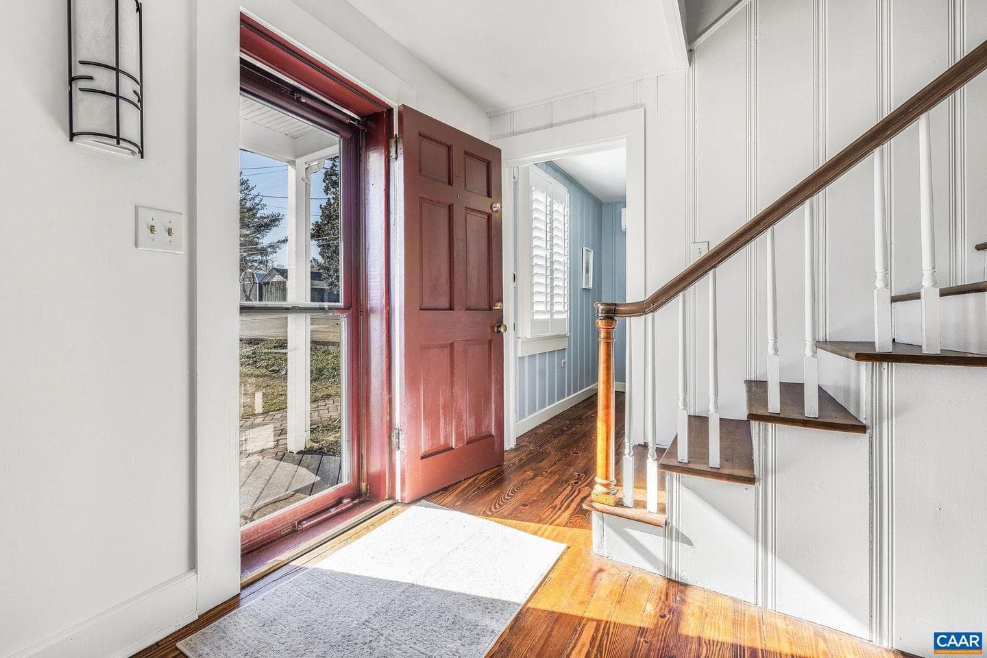 201 Palatine Ave photo 3