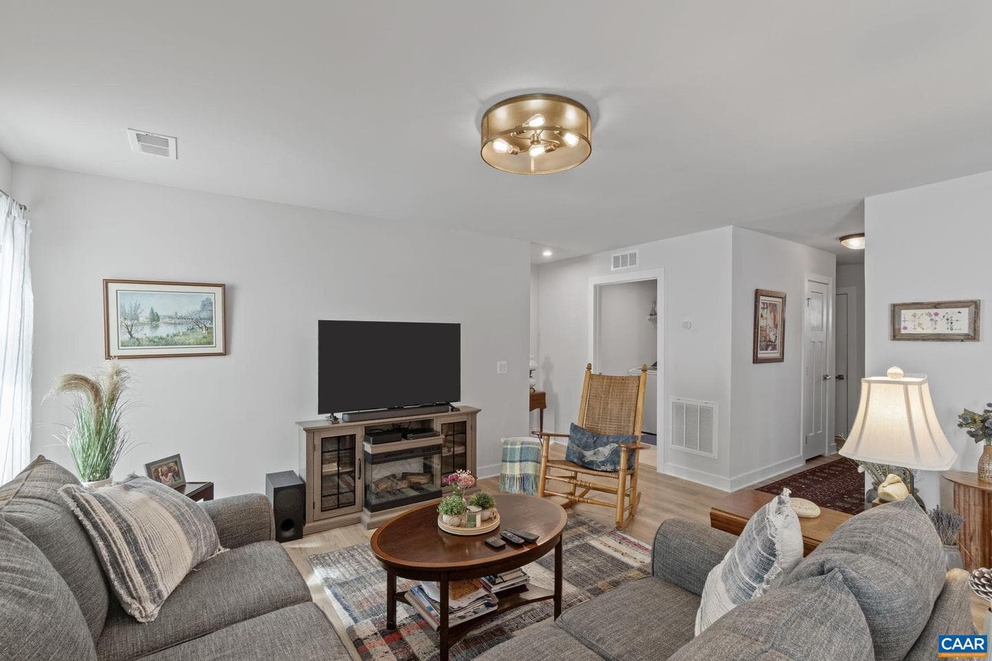 108 Archer Dr photo 5