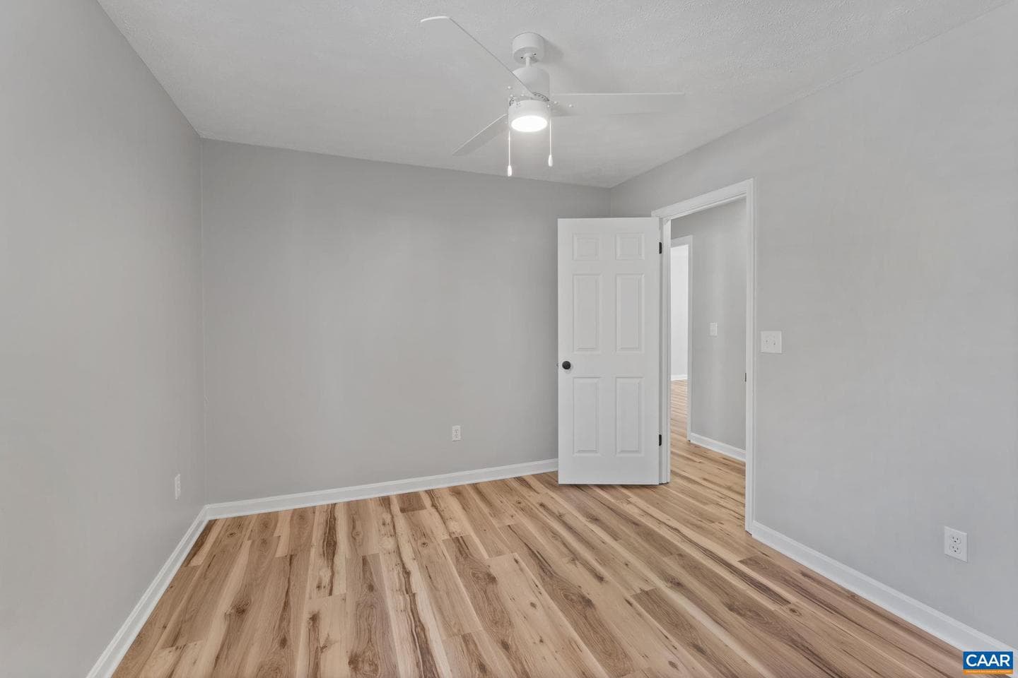 820 Jefferson Dr photo 30