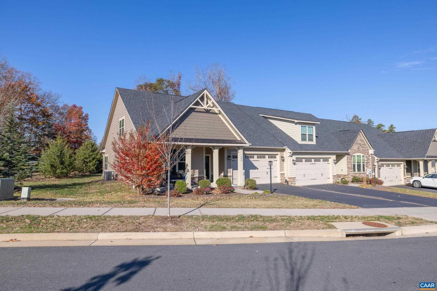 390 Winding Rd, Keswick