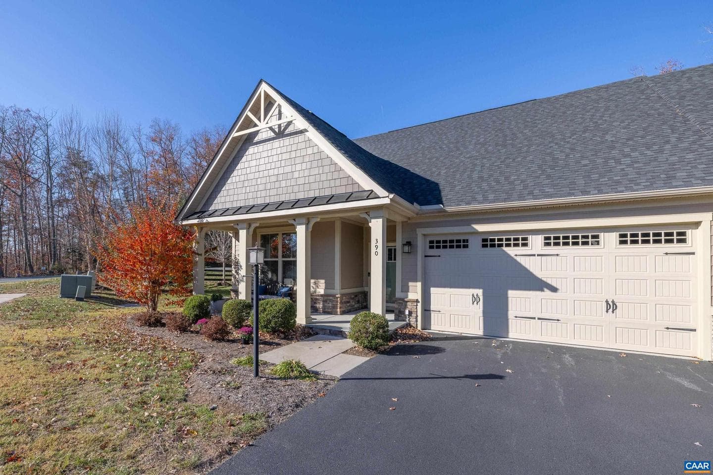 390 Winding Rd photo 4