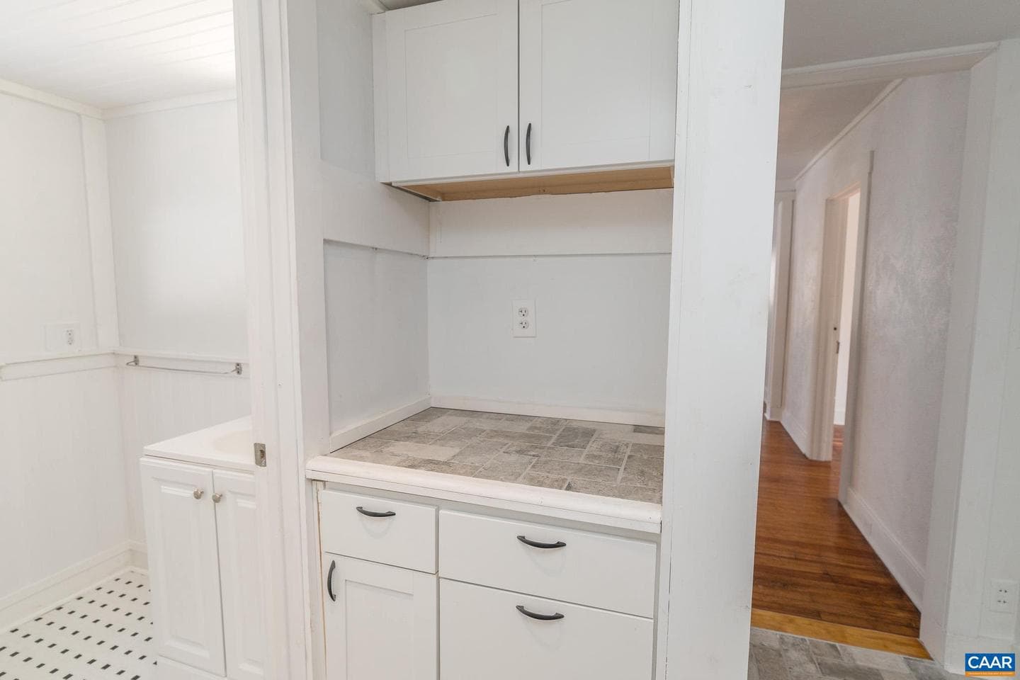 1108 Blenheim Ave photo 26