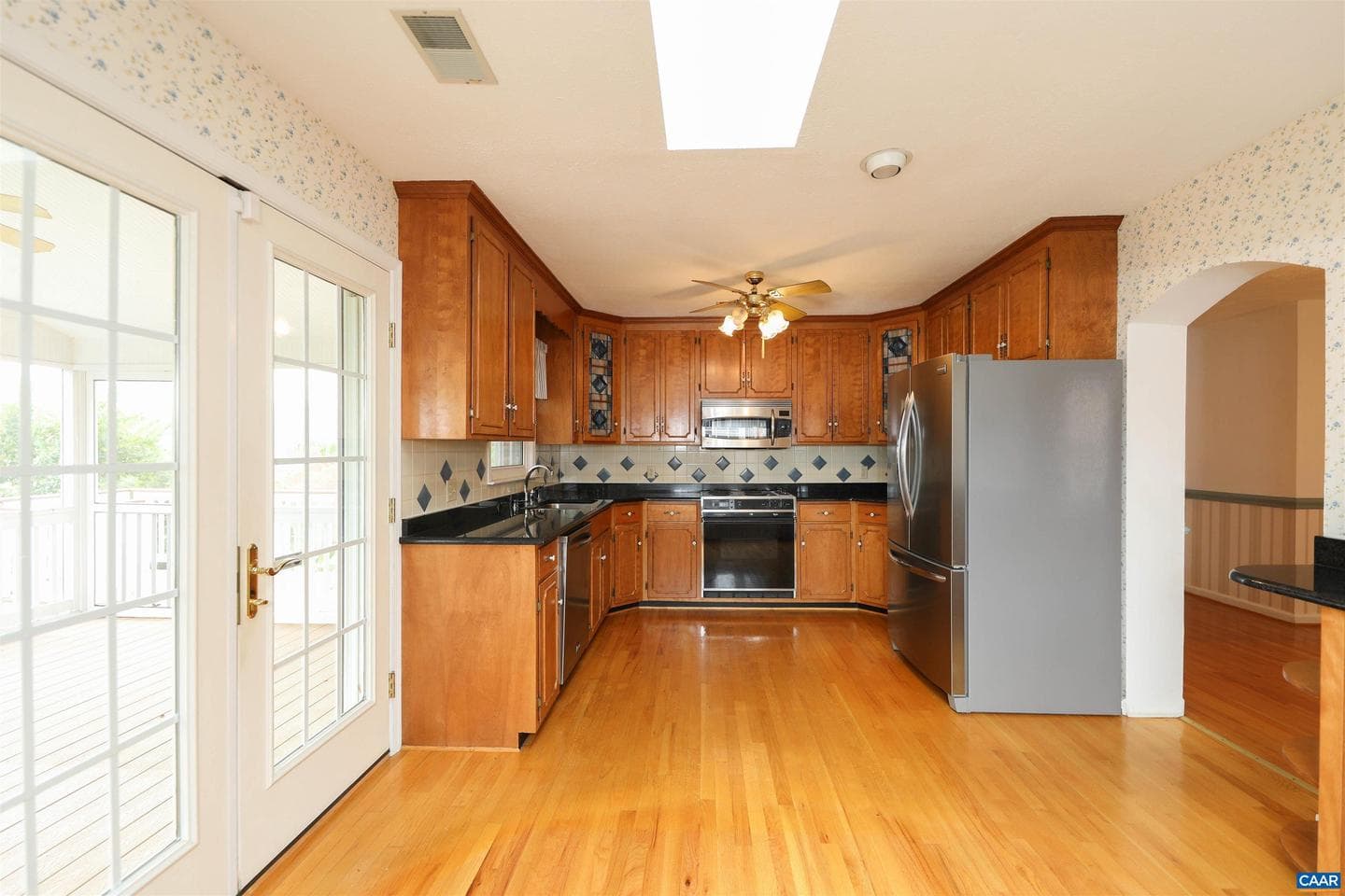 1004 Coleman St photo 9