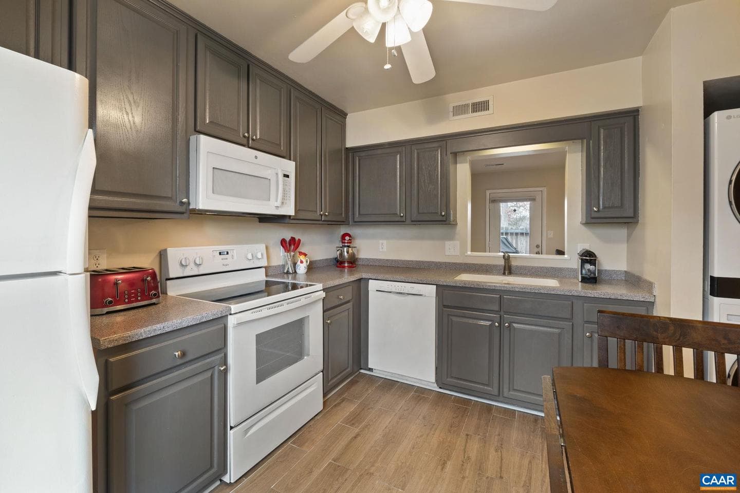 782 Merion Greene photo 10