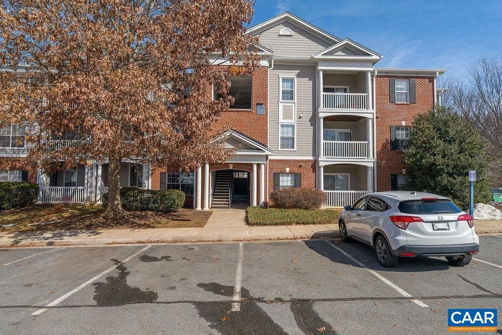177 Yellowstone Dr #108, Charlottesville
