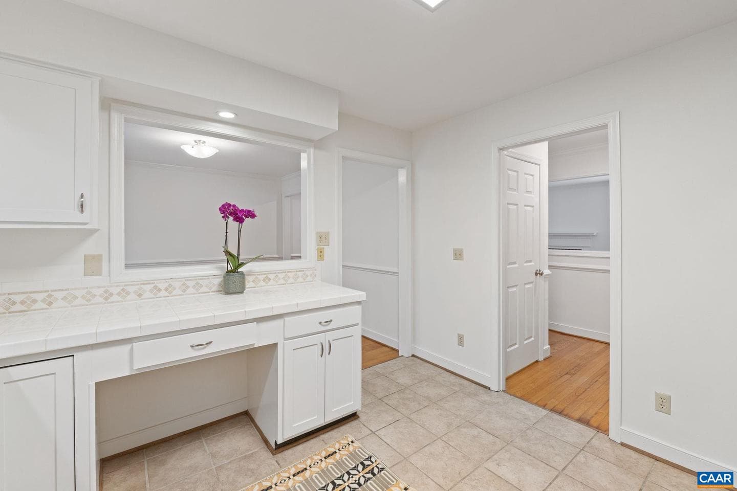 2752 Hydraulic Rd photo 14