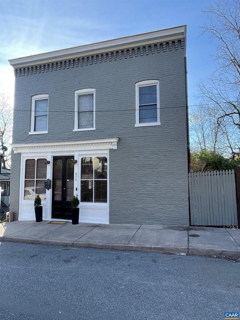 311 5th St SW, Charlottesville