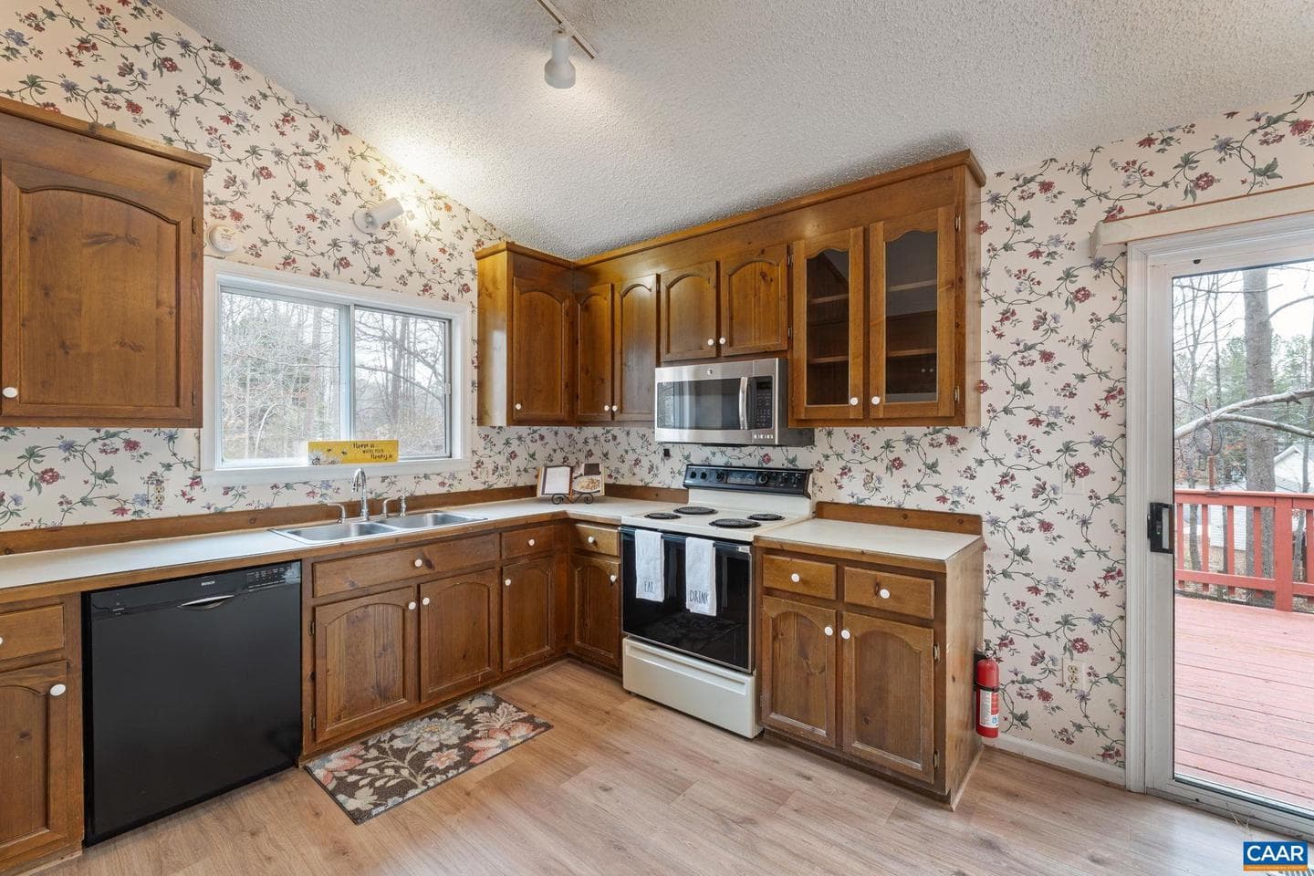 7 Englewood Dr photo 14