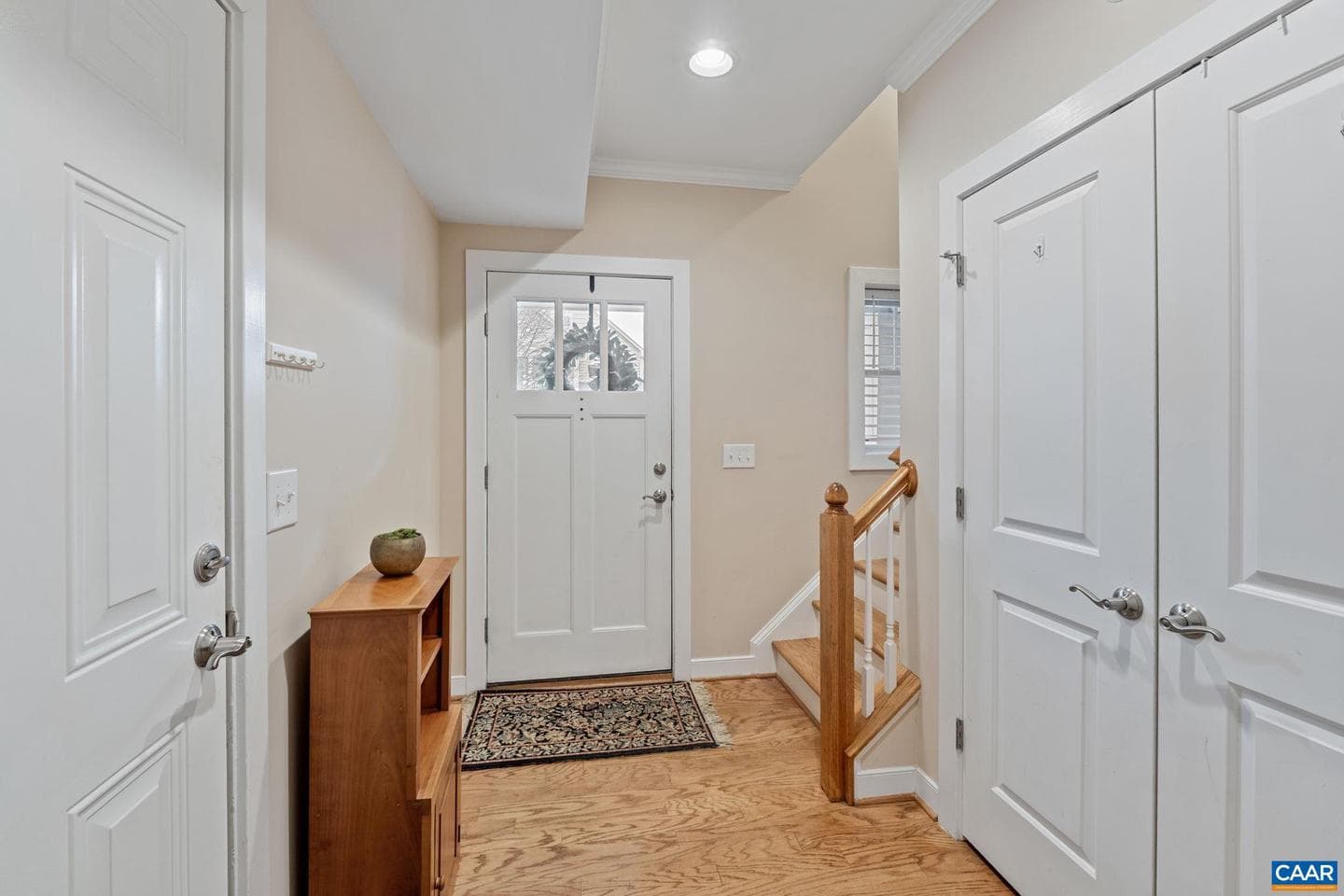 195 Brookwood Dr photo 4