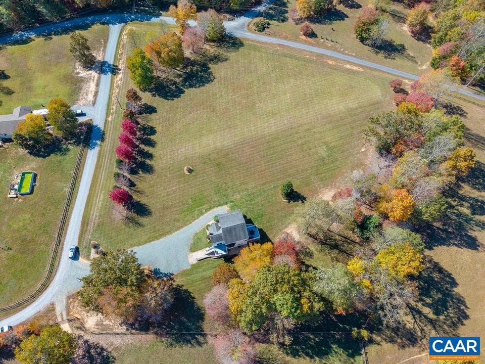 79 Hidden Valley Ct