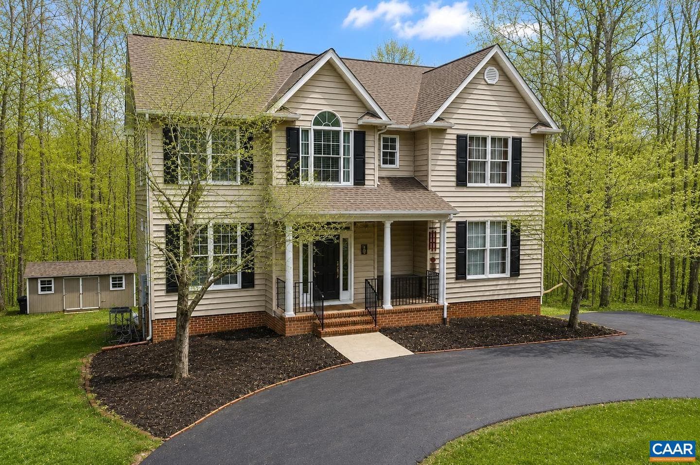 665 Fox Hollow Ln, Palmyra