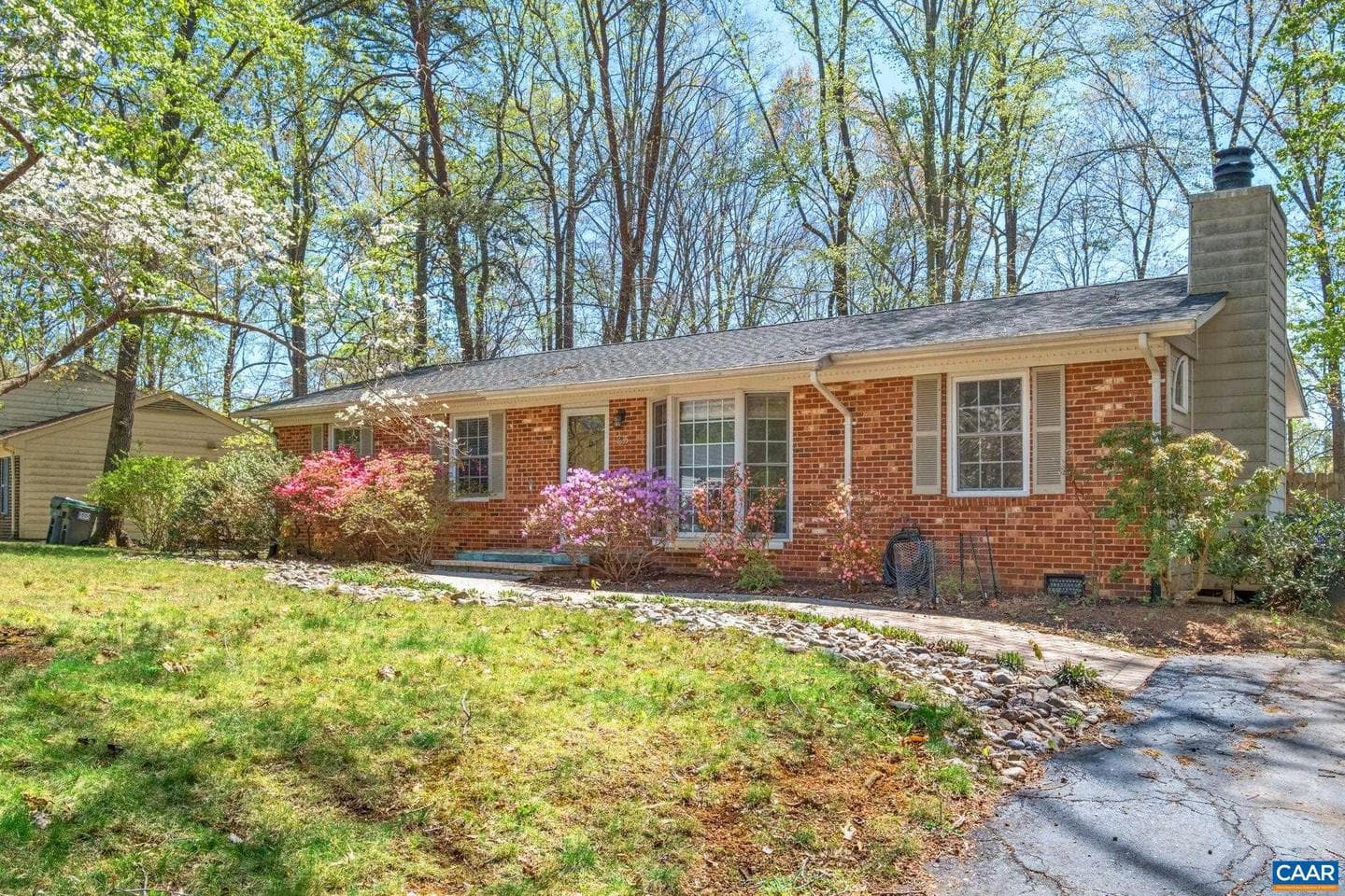 1635 Poes Ln, Charlottesville