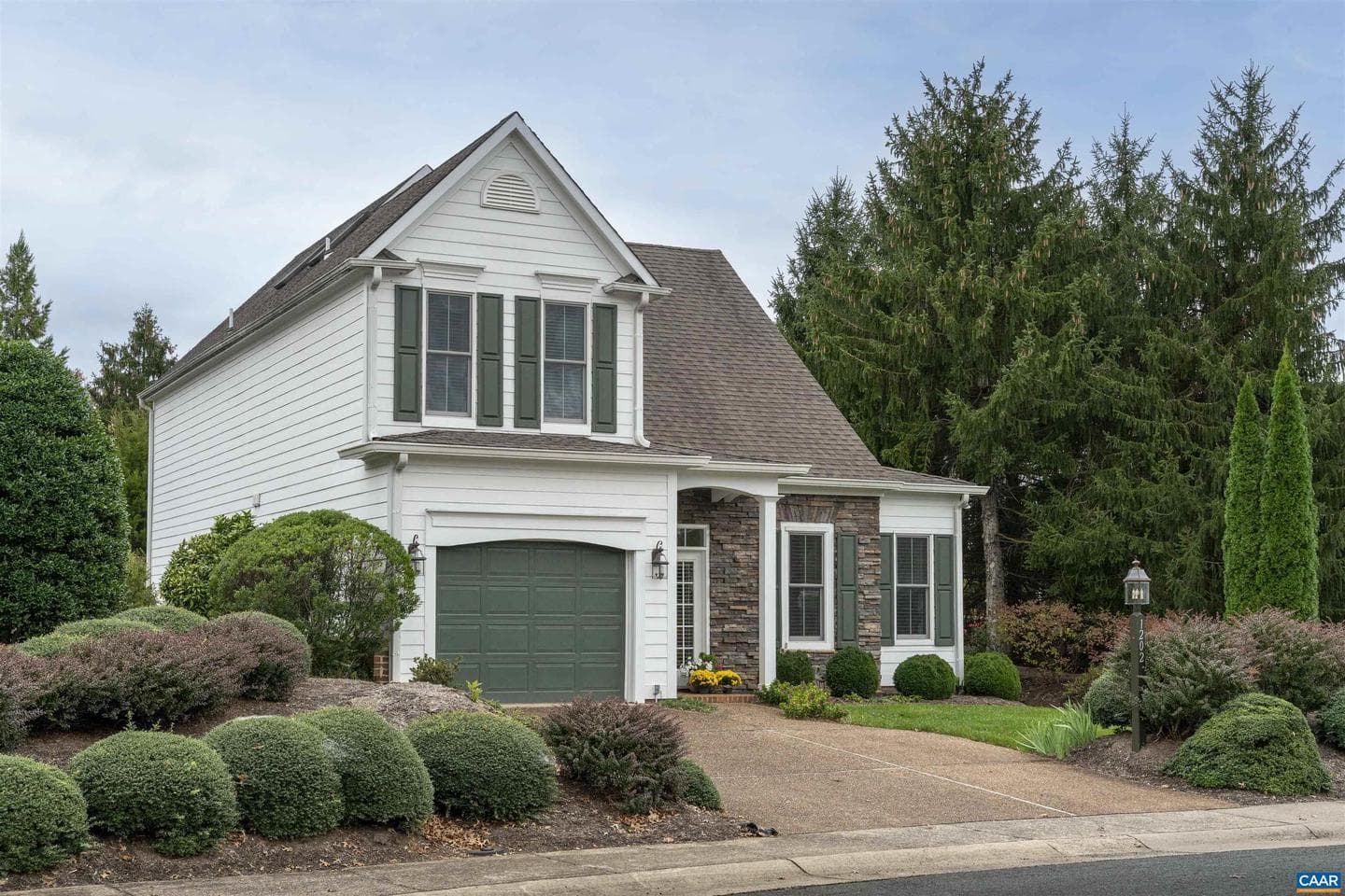 1202 Stonegate Way photo 2