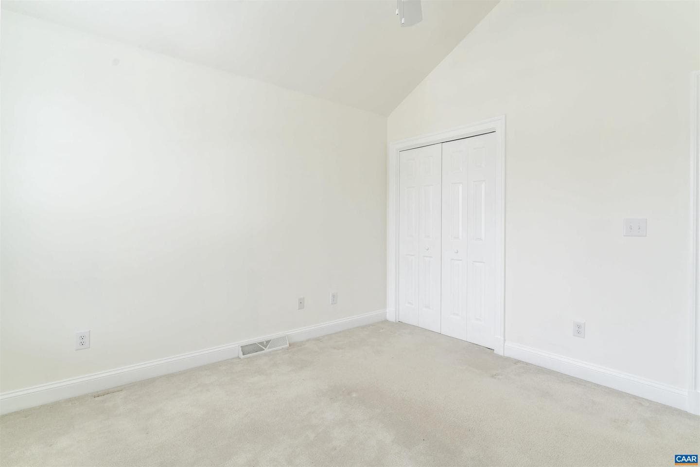 1202 Stonegate Way photo 27