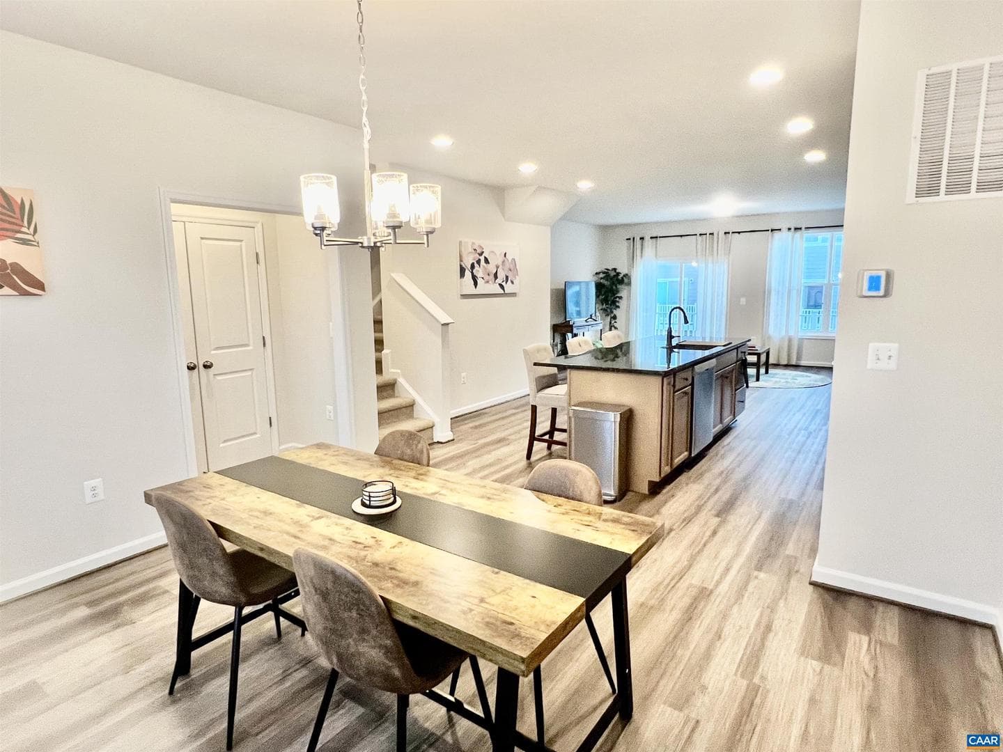 2209 Swallowtail Ln photo 3