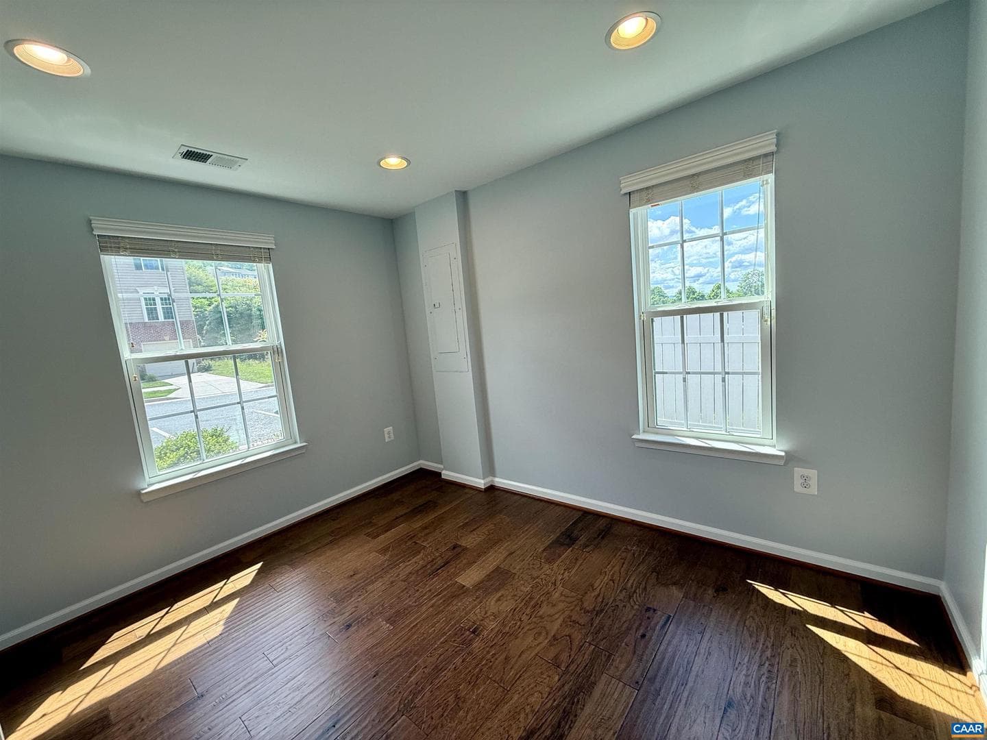 2176 Whispering Hollow Ln photo 29