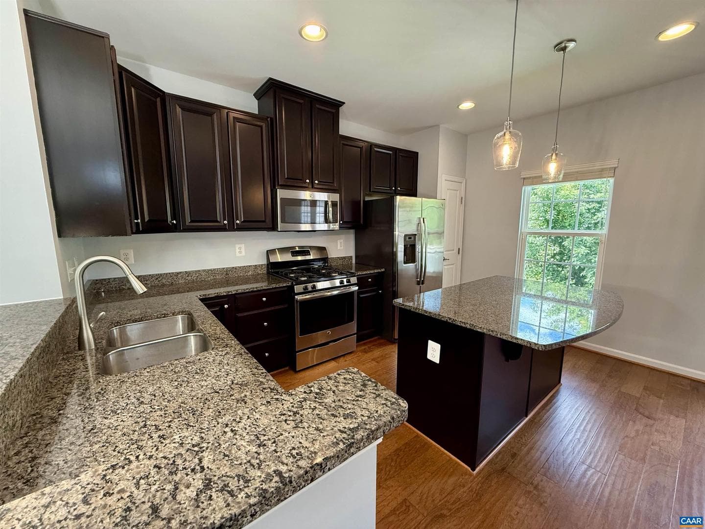 2176 Whispering Hollow Ln photo 9